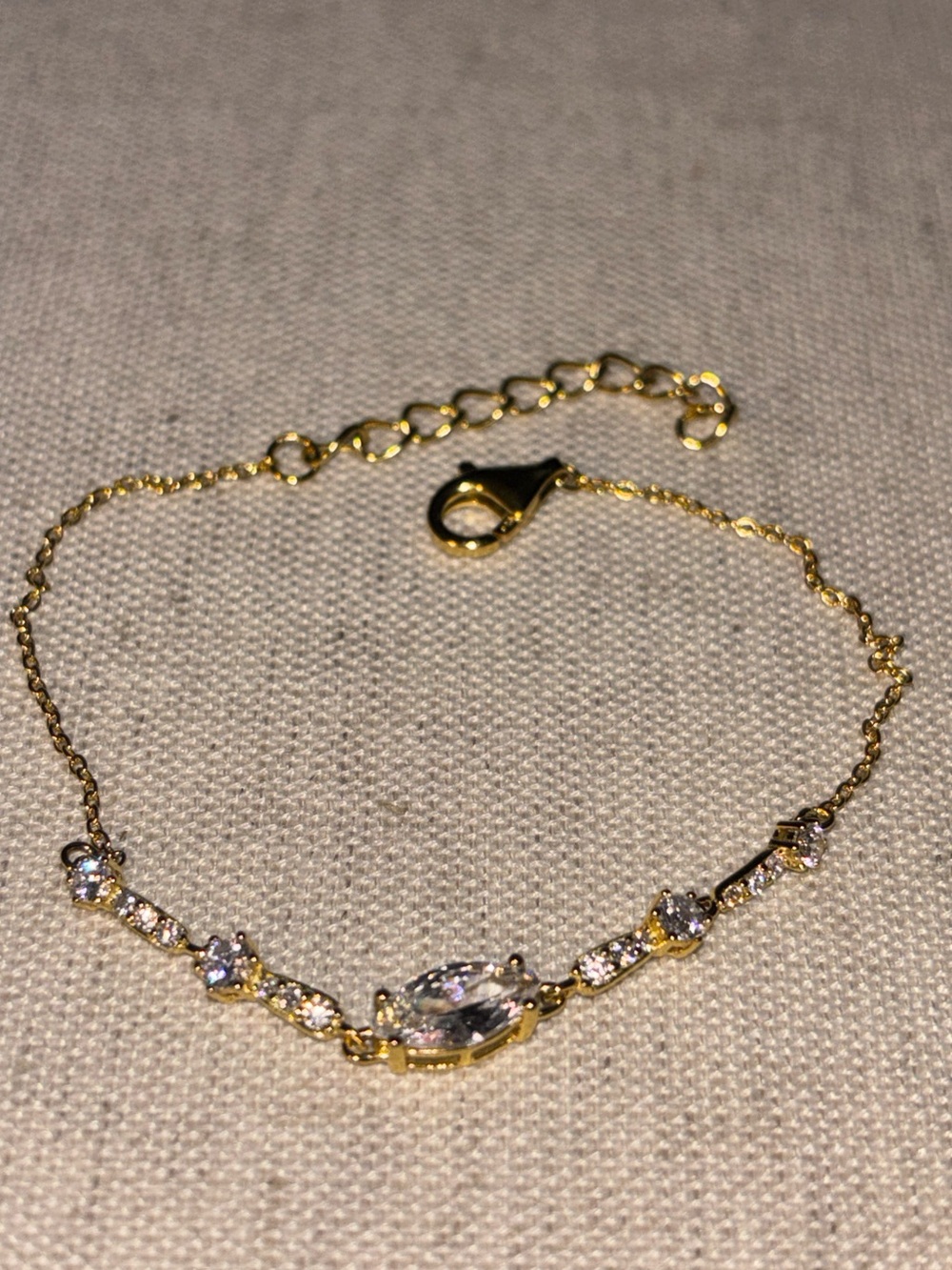 Adjustable bracelet